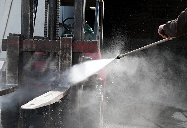 Professional  Pressure Washing Services in Newcomerstown, OH